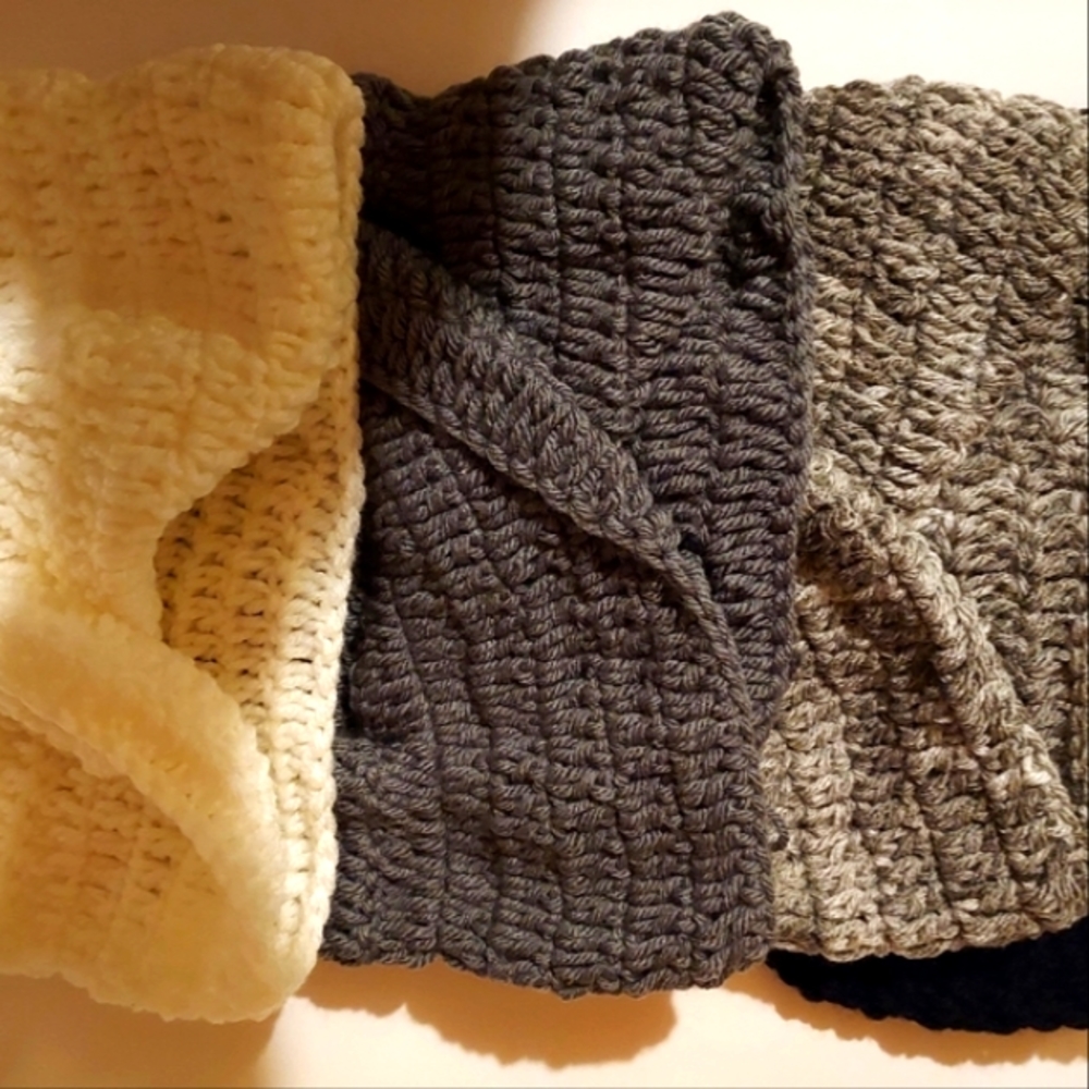 #01L❤️VE HANDMADE. NEW Earwarmers/ Headwarmers 4/$30. NEUTRALS.